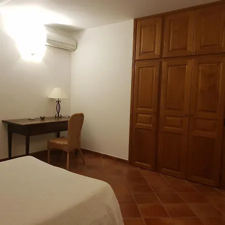 Alojamento de Acomodação e Pequeno-almoço Domaine De Valle