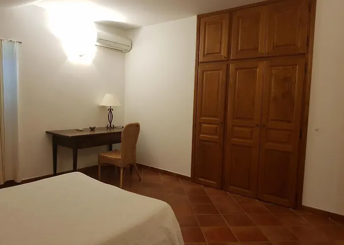 Alojamento de Acomodação e Pequeno-almoço Domaine De Valle